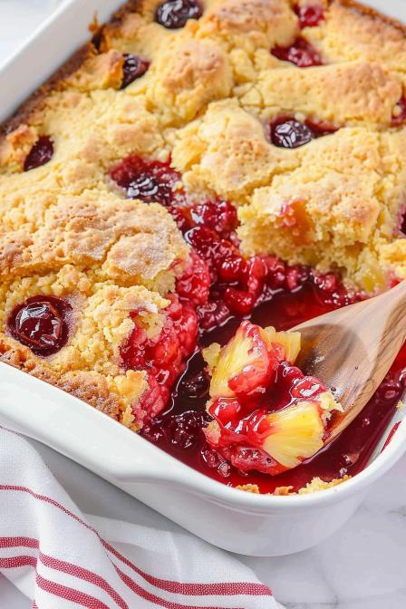 pineapple cherry dump cake